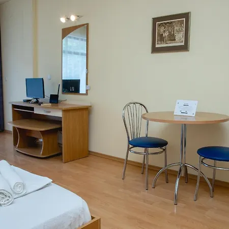 With A Balcony Near The Centre Of Sunny By Flаt Manаger Apartamento *