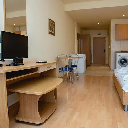 With A Balcony Near The Centre Of Sunny By Flаt Manаger Апартаменти Сонячний Берег