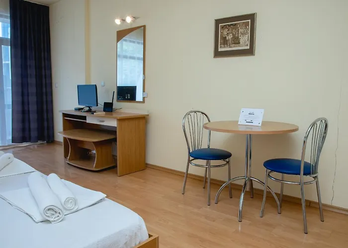 With A Balcony Near The Centre Of Sunny By Flаt Manаger Διαμέρισμα *