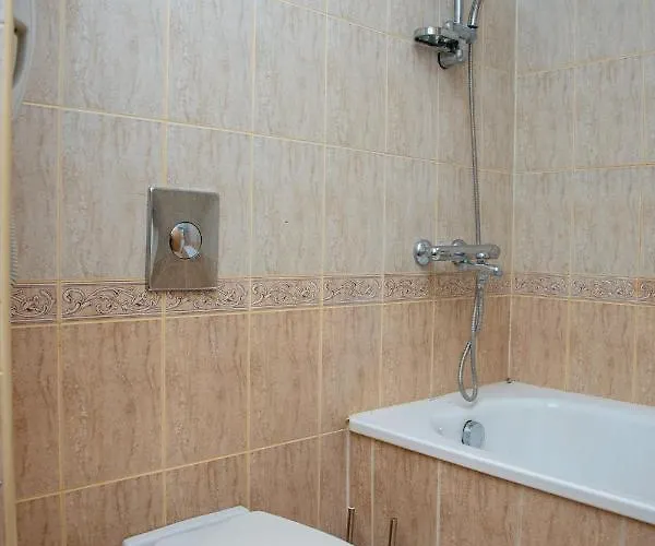 With A Balcony Near The Centre Of Sunny By Flаt Manаger Apartment *